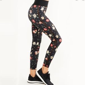 LIKE NEW Ultracor Ultra High Botanica Legging - M